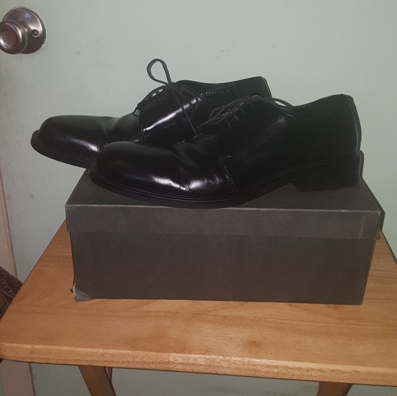 Gucci dress shoes - Picture 4 of 11